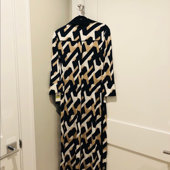 Laundry by Shelli Segal dress. - Picture 8 of 8